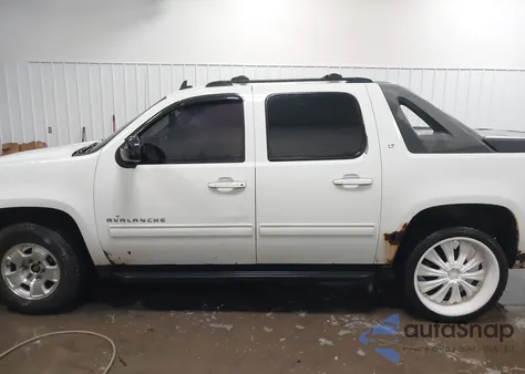 2010 Chevrolet Avalanche 1500 Lt1 z USA, uszkodzony, nr VIN 3GNVKFE00AG220397